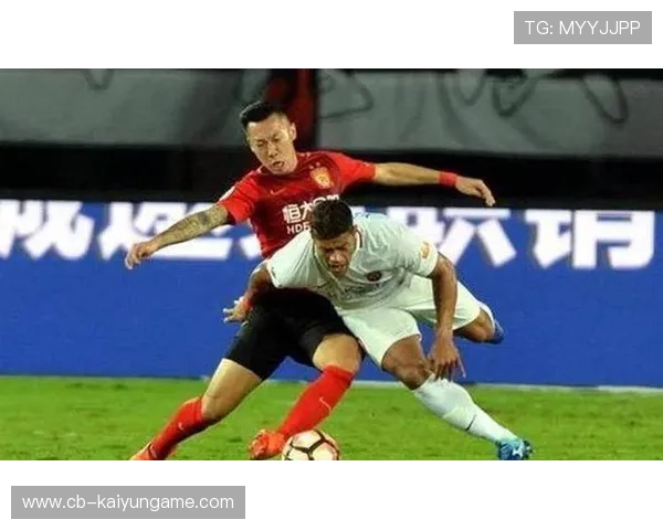 上海海港徐新妙传助攻，李明中路破门